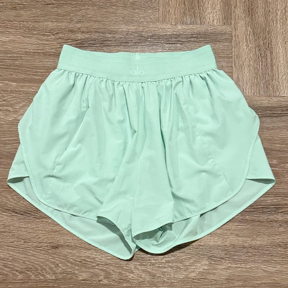 Alo Match Point Shorts Spearmint - Picture 4 of 6